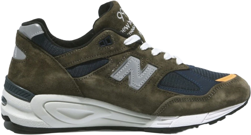 New Balance 990v2