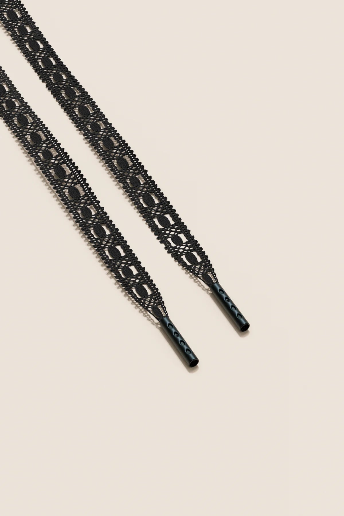 Senkels Black Crochet Shoelaces with Black Matte Aglets