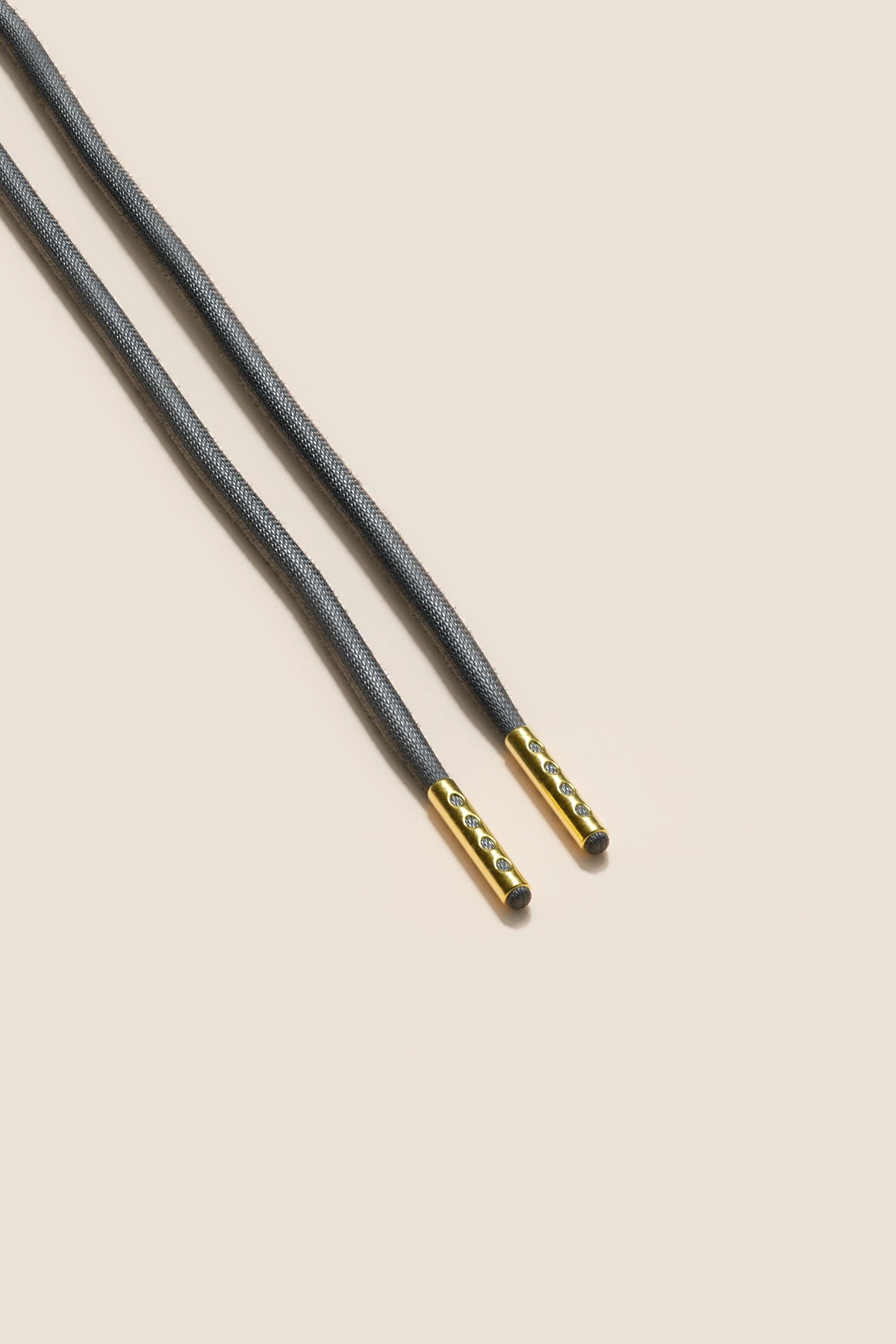 Senkels Charcoal 4mm Round Waxed Shoelaces with Gold Aglets