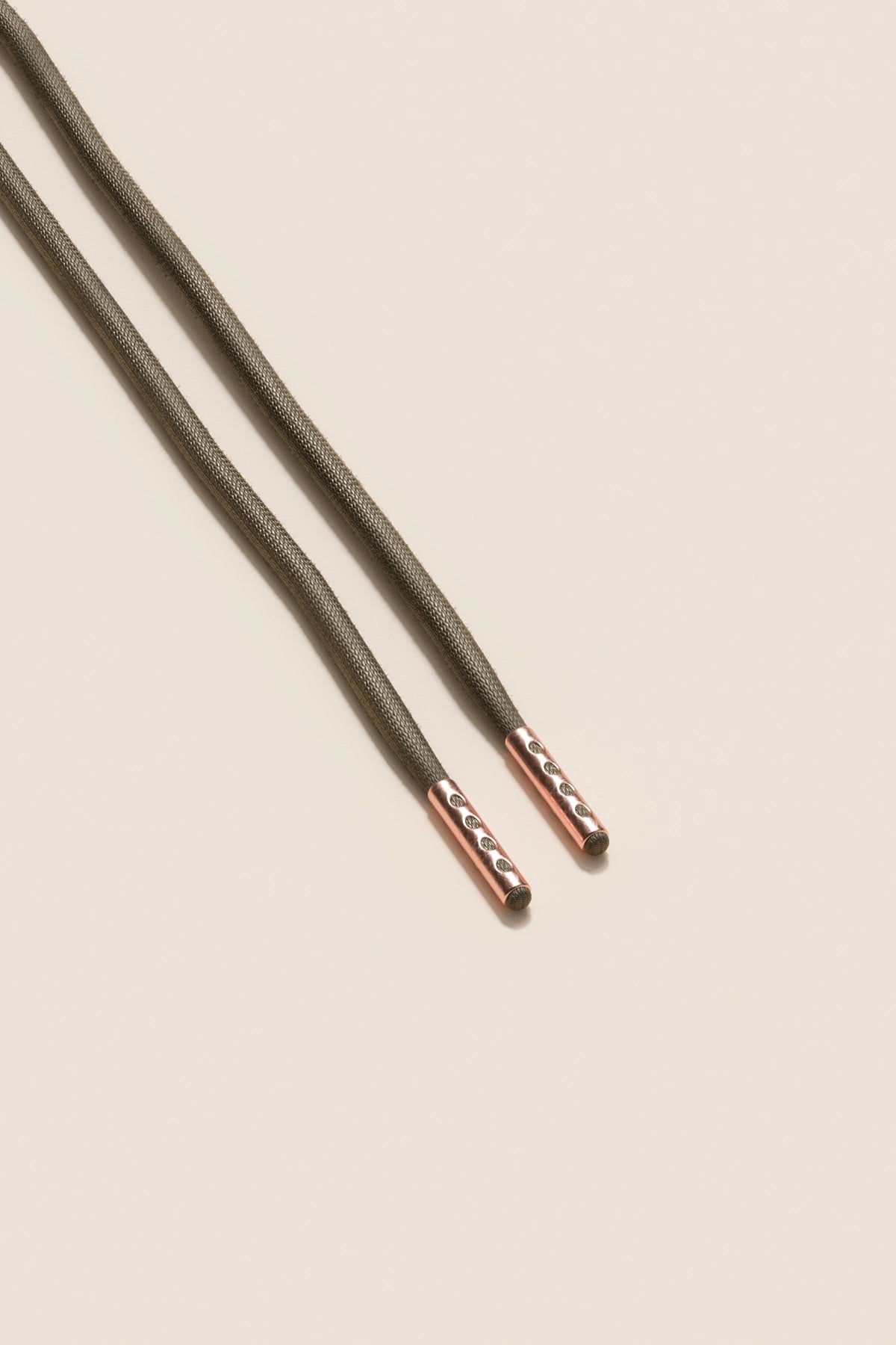 Senkels Mauve Grey 4mm Round Waxed Shoelaces with Rose Gold Aglets