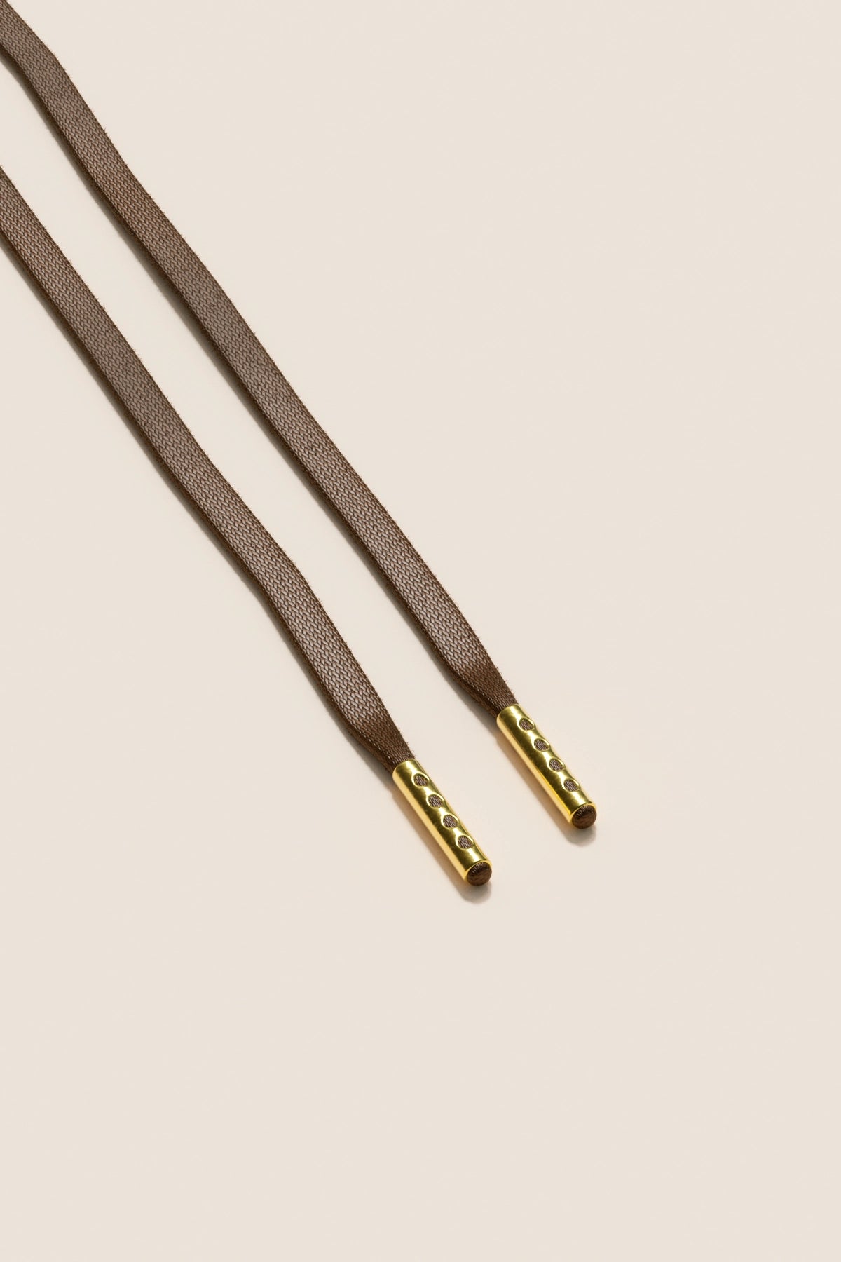 Senkels Medium Brown 3mm Flat Waxed Shoelaces with Gold Aglets