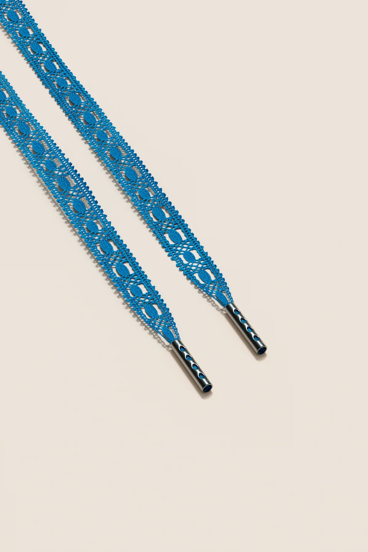 Senkels Mint Green Crochet Shoelaces with Black Nickel Aglets