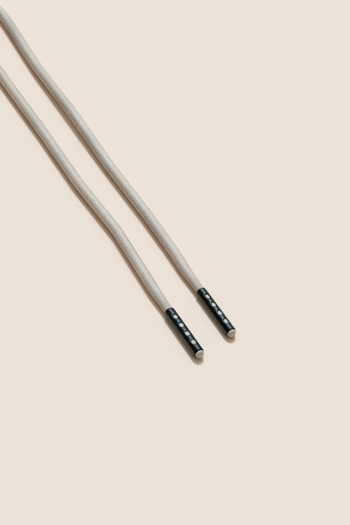 Cheaney Norman - Nickelgrau