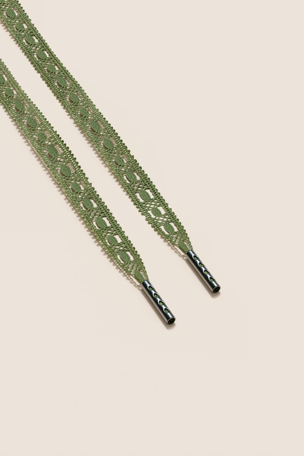 Senkels Olive Green Crochet Shoelaces with Black Nickel Aglets