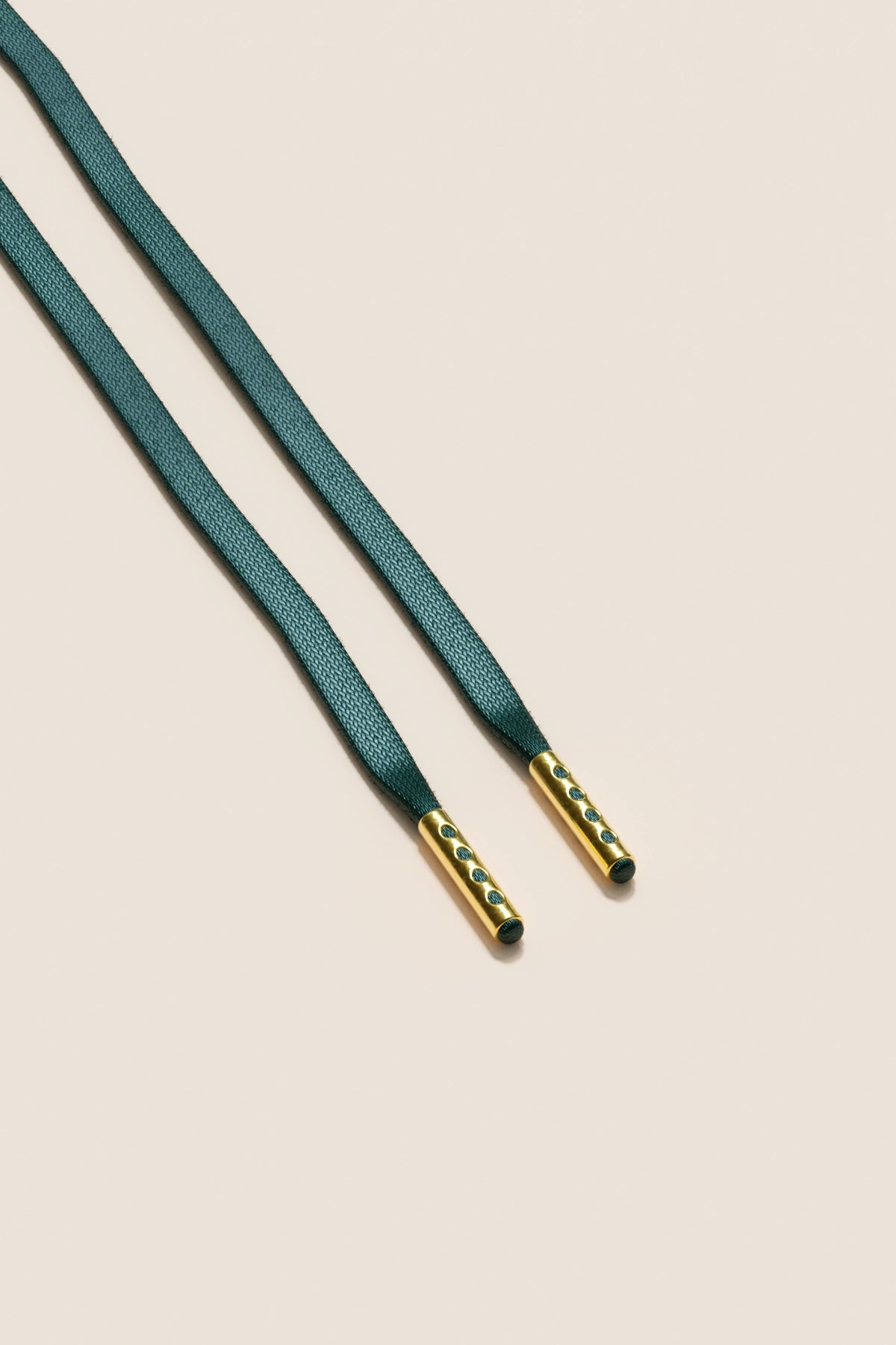 Senkels Pine Green 3mm Flat Waxed Shoelaces with Gold Aglets