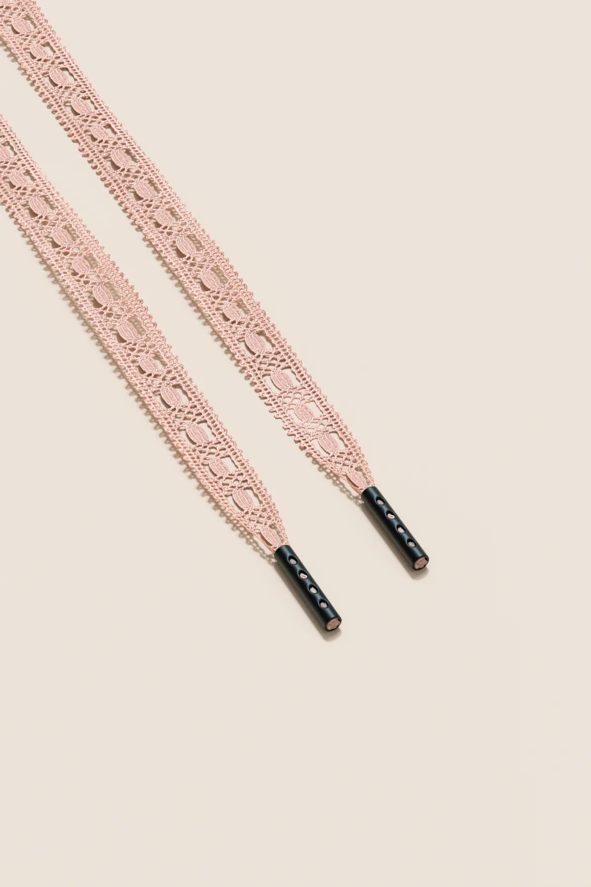 Senkels Salmon Crochet Shoelaces with Black Matte Aglets