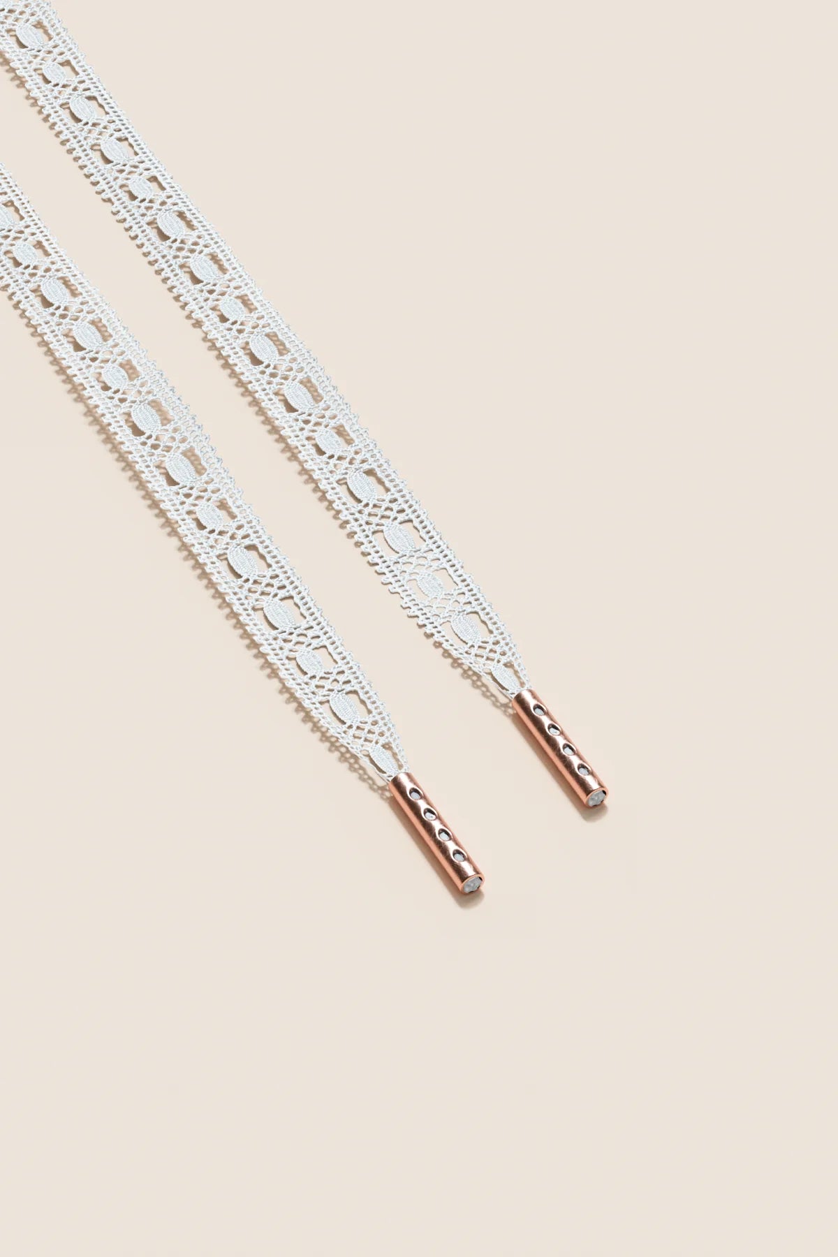 Senkels White Crochet Shoelaces with Rose Gold Aglets