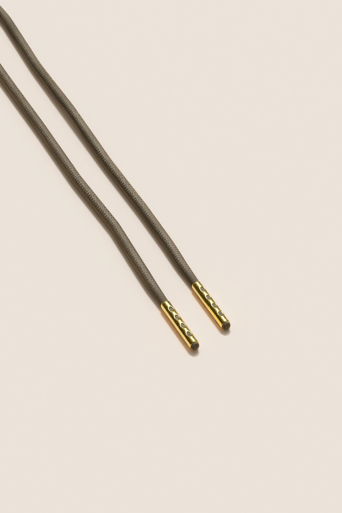 Senkels Mauve Grey  2.5mm Round Waxed Shoelaces with Gold Aglets