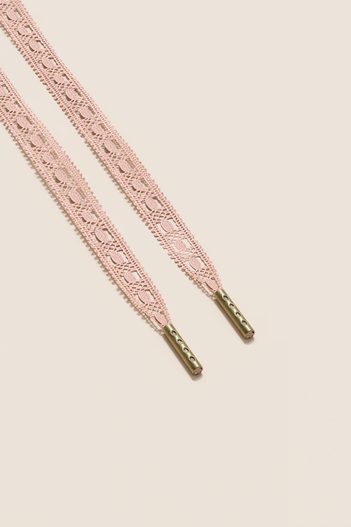 Senkels Salmon Crochet Shoelaces with Brass Aglets